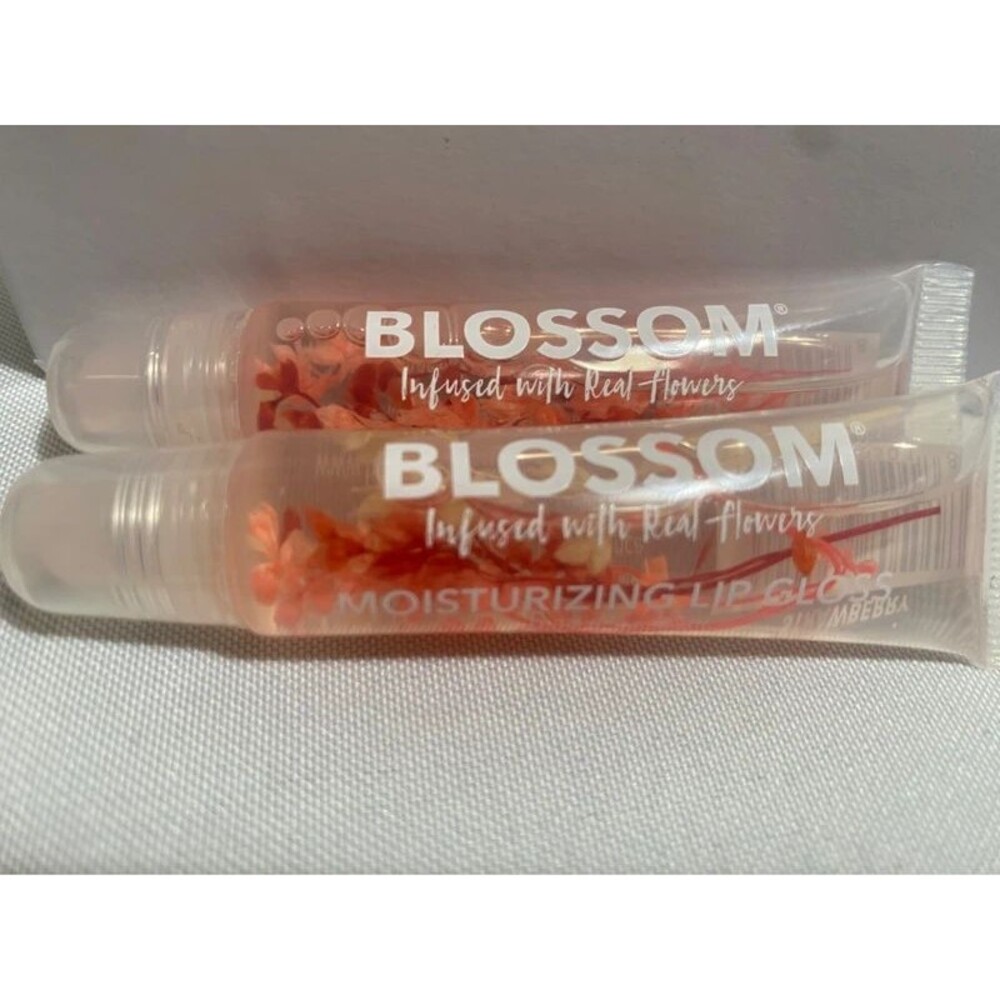 Blossom Strawberry Moisturizing Lip Gloss with Real Flowers – Lot of 2